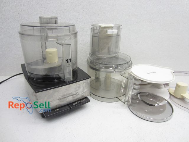 Lot 31-9271 - Ciusinart II Cup Food Processor With Acces - Power On