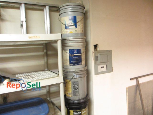 Lot 31-2089 - (5) Partial Buckets Paint and (1) Asphalt Sealer