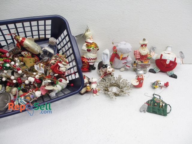 Lot 31-9117 - Christmas Ornament Lot