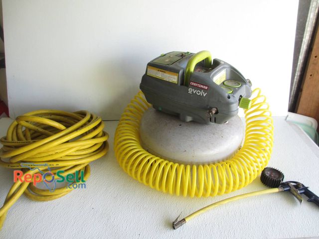 Lot 31-8573 - Craftsman Evolv Air Compressor With Hoses And Gauge - Powers On/Builds Pressure