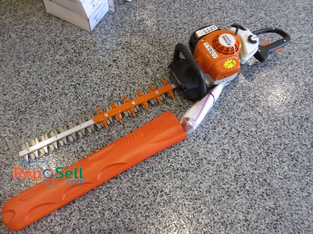 Lot 31-1137 - New Stihl HS 82R Hedge Trimmer, Powered By A Gas Engine. Includes An Orange Blade Guard For Protecti...