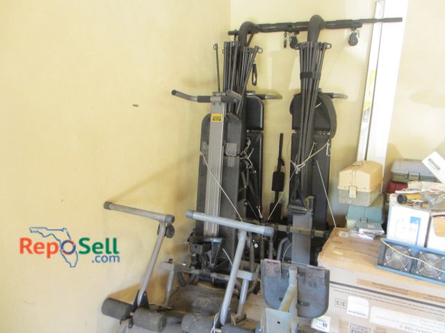 Reposell.com - Lot 31-1003 - (3) Bowflex Power Rods & (3) Leg Attachments