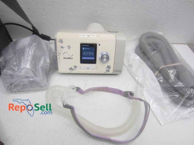 Lot 31-6486 - Resmed Air Sense 10 - Powers On