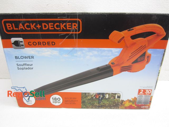 Lot 31-2127 - New Black &amp; Decker 7Amp Corded Blower #LB700