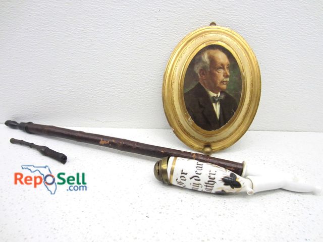 Lot 31-9571 - Vintage Pipe And Music Box, Plays Music