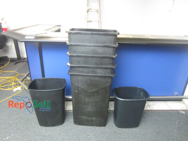 Lot 31-2107 - (7) Trash Cans - Assorted Sizes