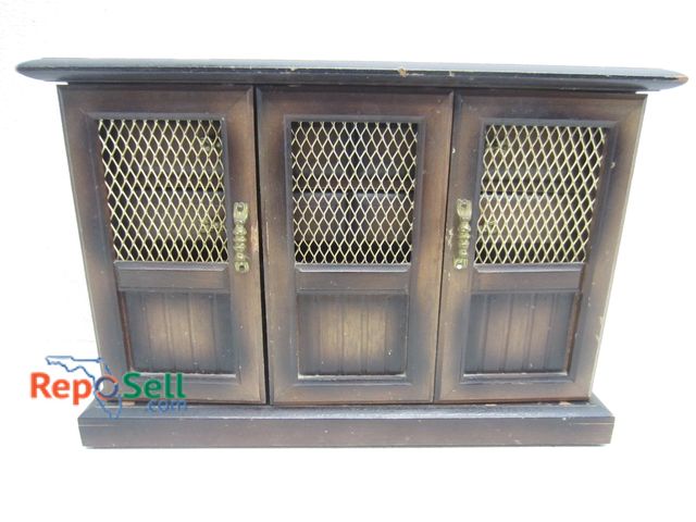 Lot 31-9230 - Vintage wood musical jewelry box, 13.5"x9"x6", working