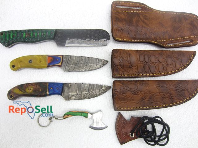 Lot 31-1060 - (4) New Knives w/Sheath: 1- Small Keychain/Necklace Knife - Some Damascus Style