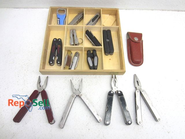 Lot 31-9416 - (8) Multitools And (6) Knives