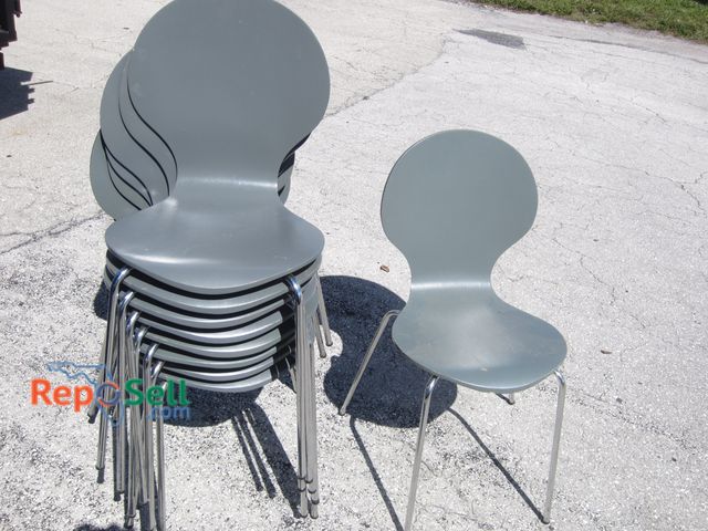 Lot 31-5399 - (9) Grey Stackable Chairs