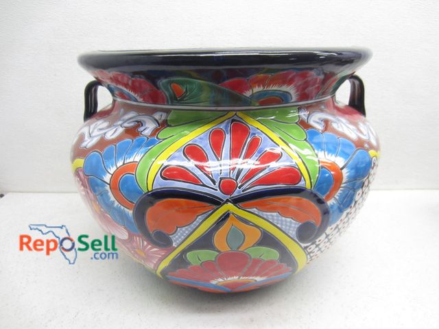 Lot 31-9434 - Large ceramic Talavera pottery, 13 in. H, 18 in. W