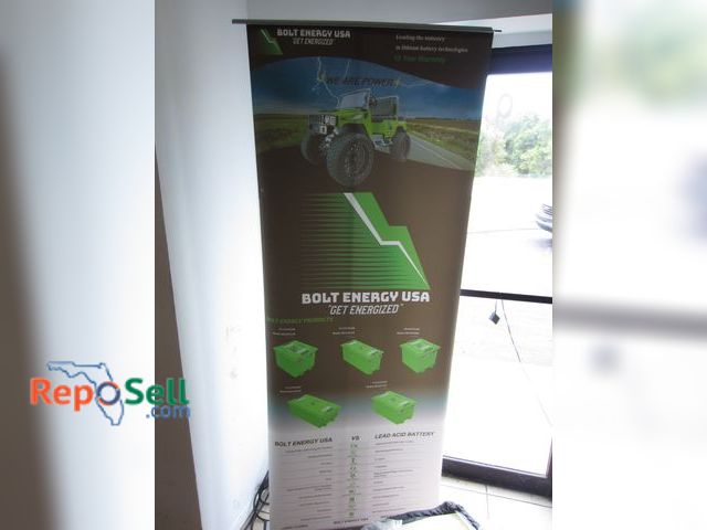 Lot 31-1191 - Bolt Battery Roll Up Display