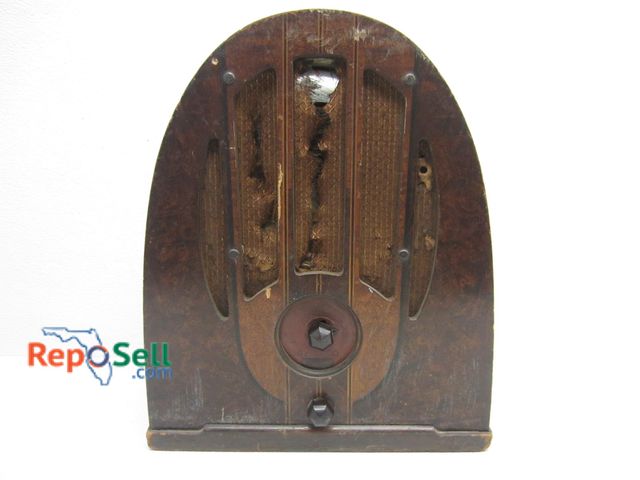 Lot 31-6547 - Vintage/Antique Philco Radio #37-84, Did Not Power On