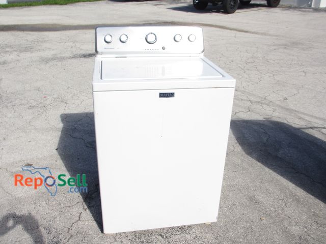 Lot 31-4148 - Maytag Centennial MCT Washer Model MVWC6ESWW - Powers On - 43.5"H x 27W x 25.5D