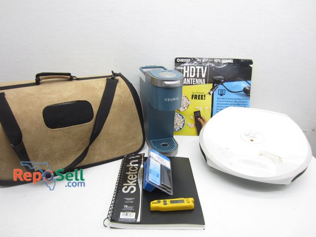Lot 31-8579 - Estate Lot: Panini Press, Dog Carrier, Sketch Pad, Keurig (Missing Water Tank Cover), etc - Powers O...