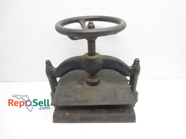 Lot 31-5383 - Antique 1890's Victorian Cast Iron Wheel Book Press