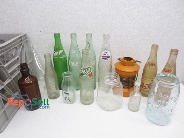Lot 31-9364 - Antique Bottle Lot: Soda Bottles, Medicine Bottles, etc.