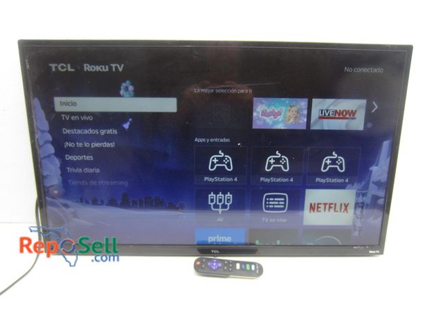 Lot 31-7121 - 32" TCL Roku TV w/Remote #32S335 - Powers On