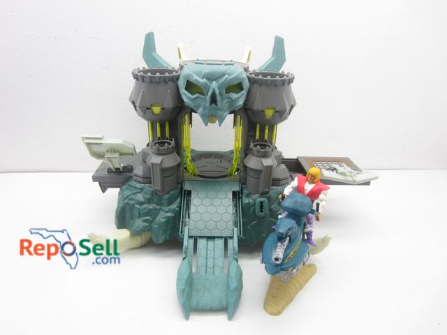 Lot 31-9216 - He-Man Playset Castle Grayskull - Powers On/Missing (1) Leg