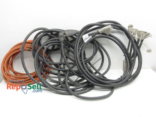 Lot 31-6425 - (3) Assorted Extension Cords