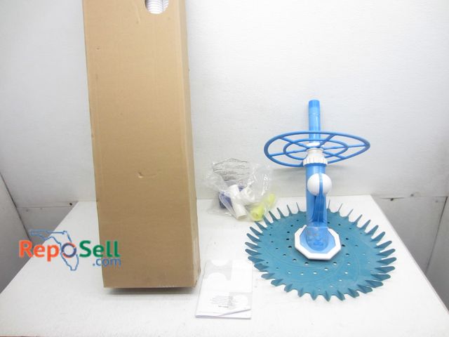 Lot 31-9232 - Automatic pool cleaner #NP11009 And Acces
