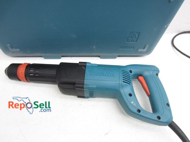Lot 31-6113 - Makita Hammer Drill #HK0500 With Case - Power On