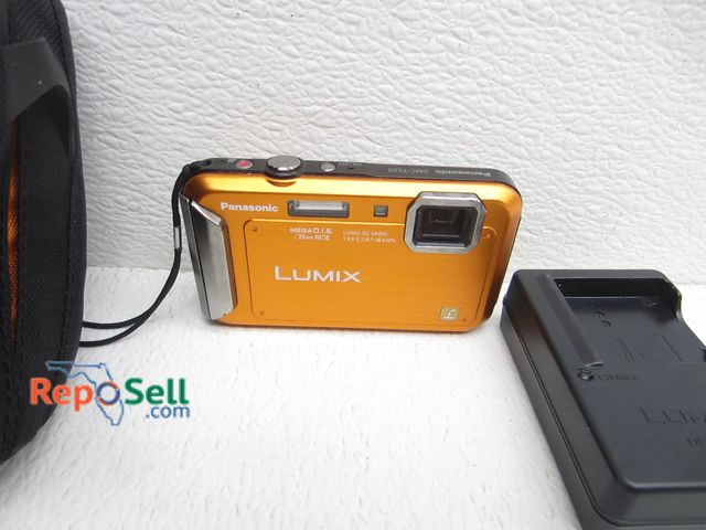 Lot 31-3061 - Panasonic Lumix Camera With Case - Power On
