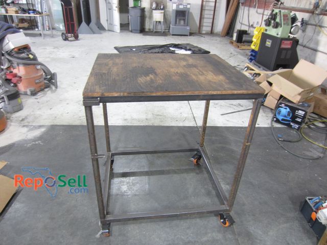 Lot 31-8046 - Rolling Work Table 36" x 31 x 42