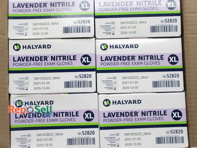 Lot 31-1347 - (2300) XL Nitrile Exam Gloves 52820