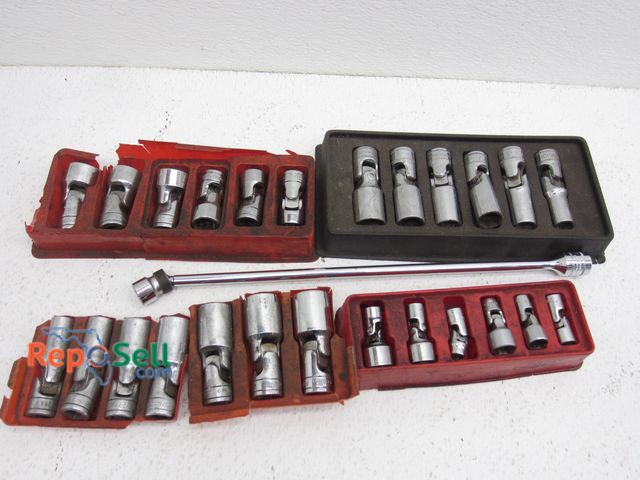 Lot 31-1162 - Snap On Swivel Head Socket Sets