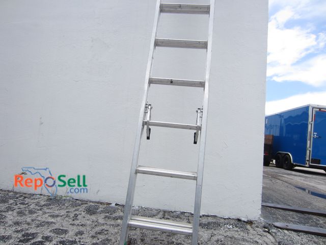 Lot 31-3411 - Werner 24' Extendable Ladder