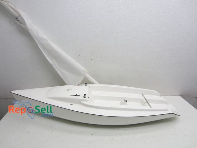 Lot 31-5187 - 40" Model Sailboat