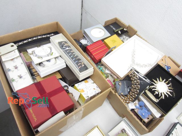 Lot 31-6260 - New Jewelry on Cards &amp; Boxes with Wood Box