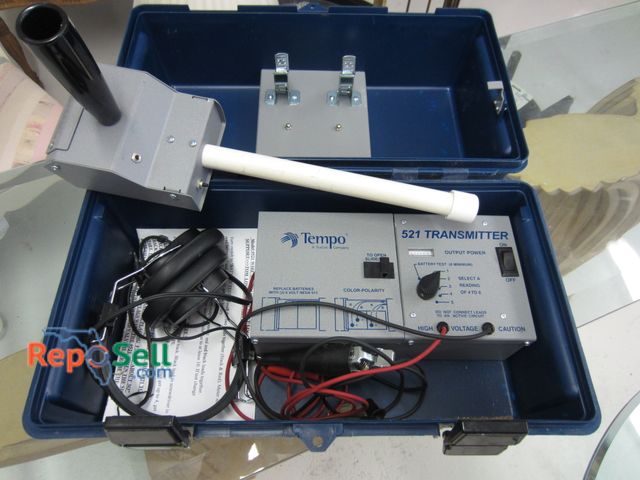 Lot 31-2569 - Tempo 521 Transmitter