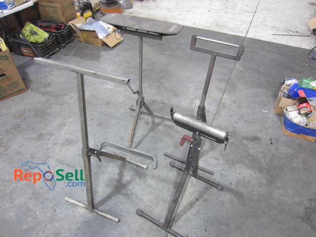 Lot 31-8045 - (4) Roller/Stabilizer Stands