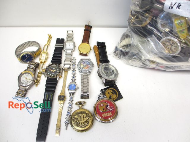 Lot 31-9043 - (200+) Watches for Battery or Repair - Citizen, Pulsar, Swatch, etc.