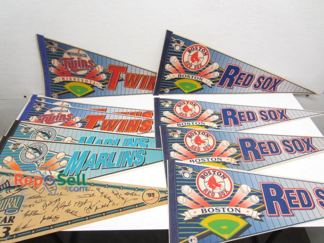 Lot 31-5018 - (10) Vintage Sports Pennants