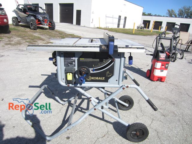 Lot 31-3139 - Kobalt 10" Portable Tablesaw #KT 1015 - Power On