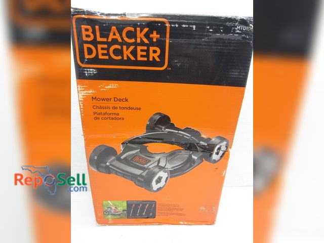 Lot 31-2093 - Black &amp; Decker Mower Deck - Converts/Compatible w 12" Trimmer or Edger to Mower #MTD100