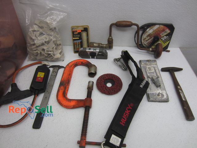 Lot 31-1289 - Tool Lot: Drill Bits, Vintage Drill, Wal Board Sander Tool, etc.