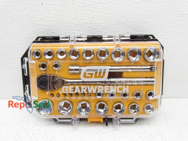 Lot 31-1334 - New Gearwrench 35pc Mechanics Tool Set SAE/Metric 3/8"