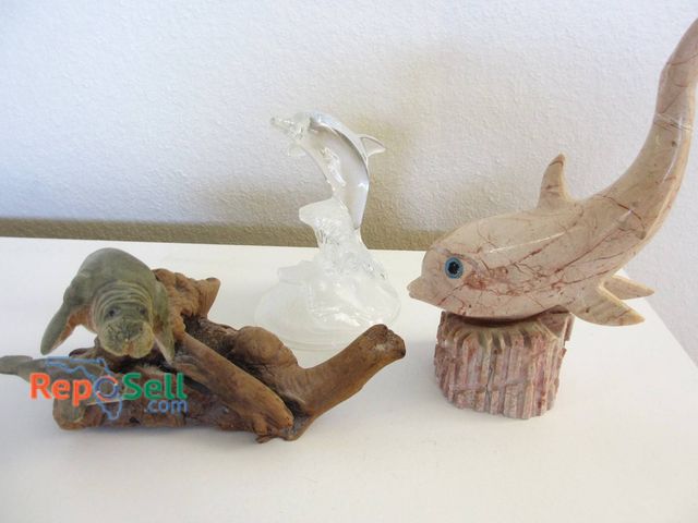Lot 31-8512 - 3 Animal Figurines: Manatees, Glass Dolphin, And Marble Fish