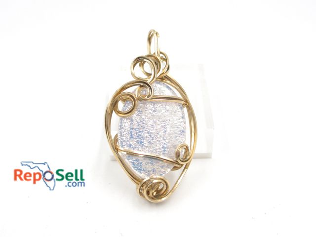 Lot 31-2023 - 10K Yellow Gold Wrapped Pendant - 13.43g total