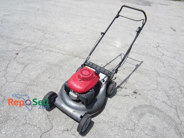 Lot 31-1194 - Honda Harmony II HRR 216 Mower #HRR2162SDA - Has Compression