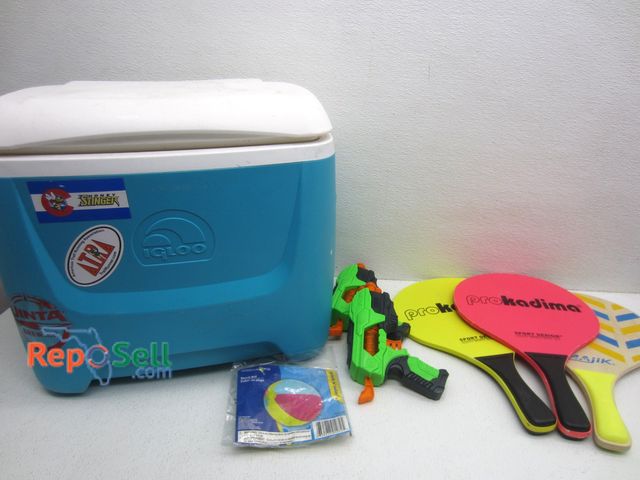 Lot 31-8324 - Beach Lot: Igloo Island Breeze 28 26Liter Cooler, Beach Paddles, New Beach Ball, etc.