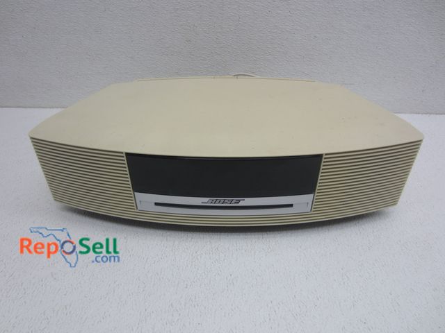Lot 31-6346 - Bose Wave Music System - Powers On