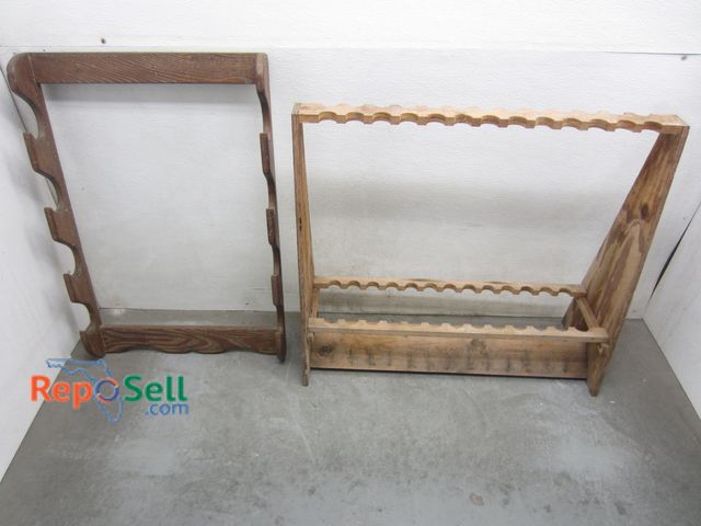 Lot 31-8559 - Wooden Horizontal Gun Rack and Vertical Fishing pole holder
