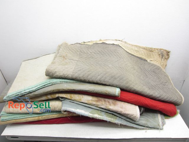 Lot 31-5378 - (8) Moving Blankets