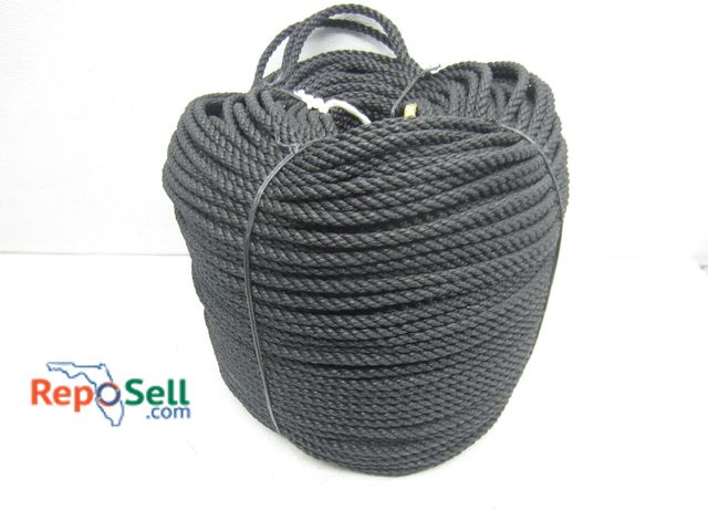 Lot 31-6200 - 600' new black poly 1/2" rope