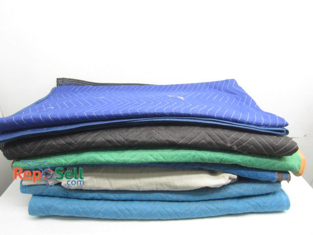 Lot 31-5100 - (7) Moving Blankets